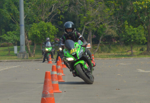 motorcycle riding techniques